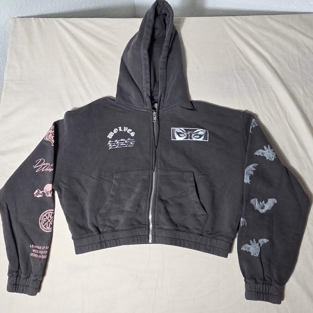 NWT Darc Sport x Catwomen Cropped Zip Hoodie Bats Wolves Charcoal S